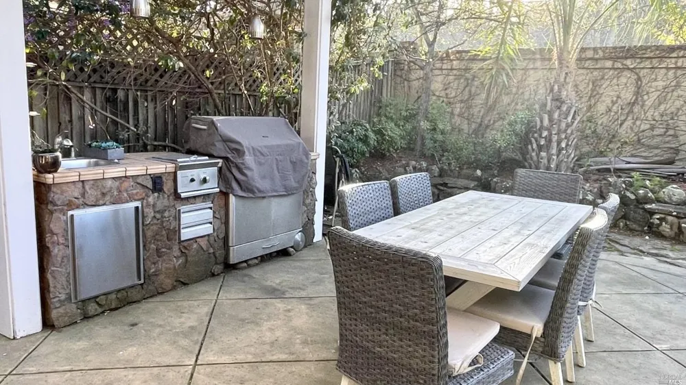 41 Presidio Drive Novato, CA 94949