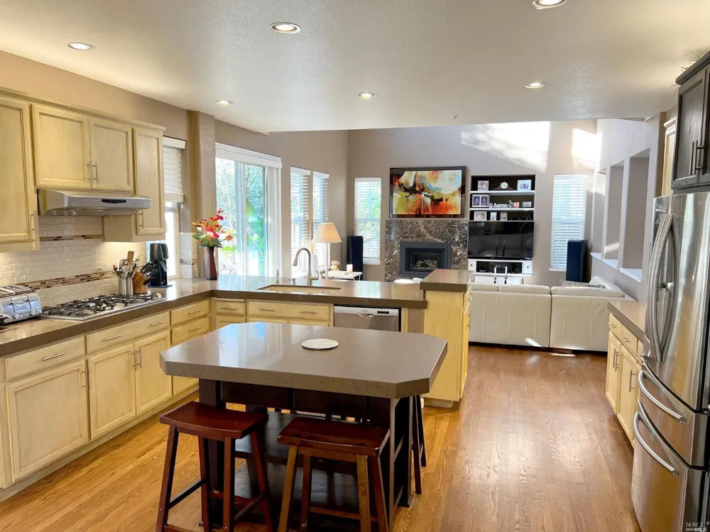41 Presidio Drive Novato, CA 94949
