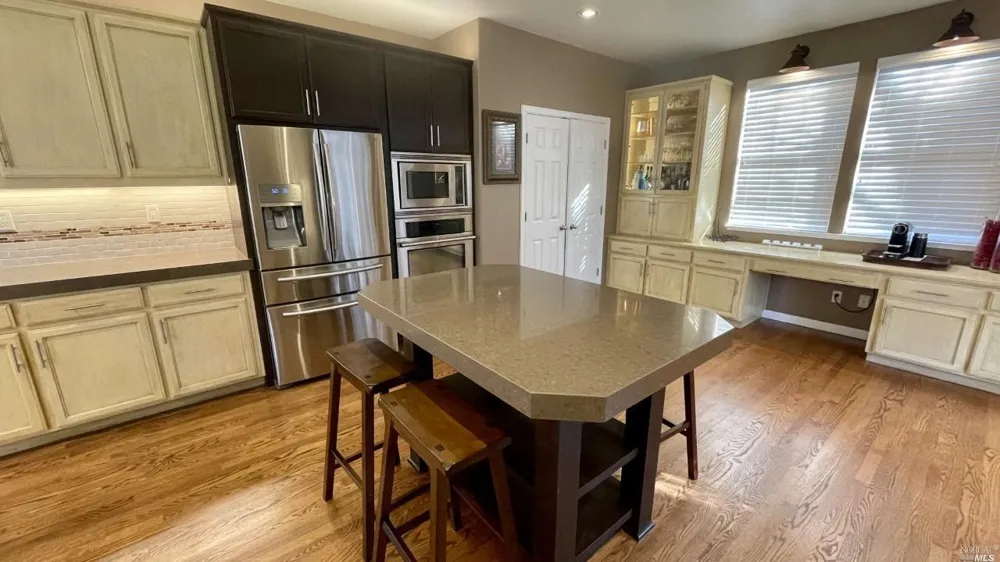 41 Presidio Drive Novato, CA 94949