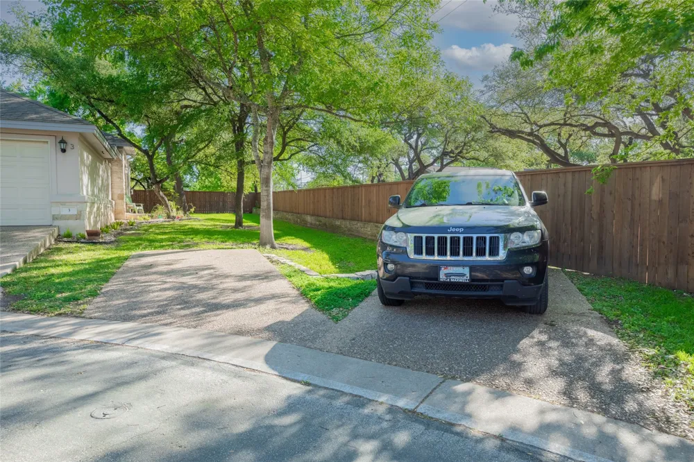 11603 Ladera Vista Drive #11 Austin, TX 78759