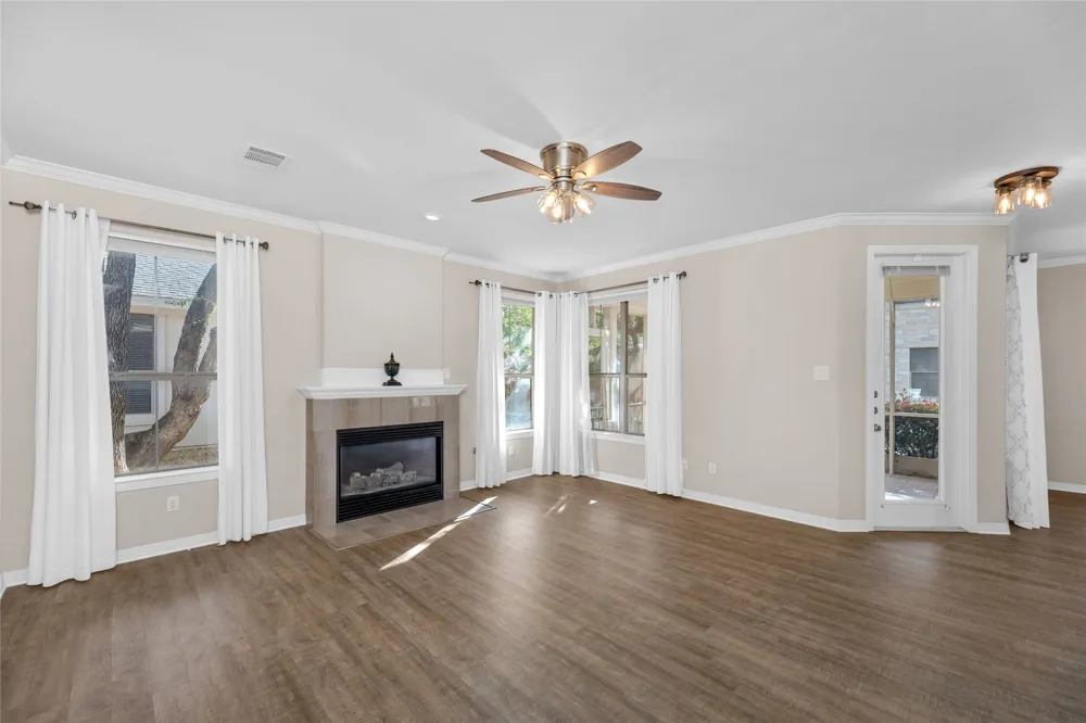 11603 Ladera Vista Drive #11 Austin, TX 78759