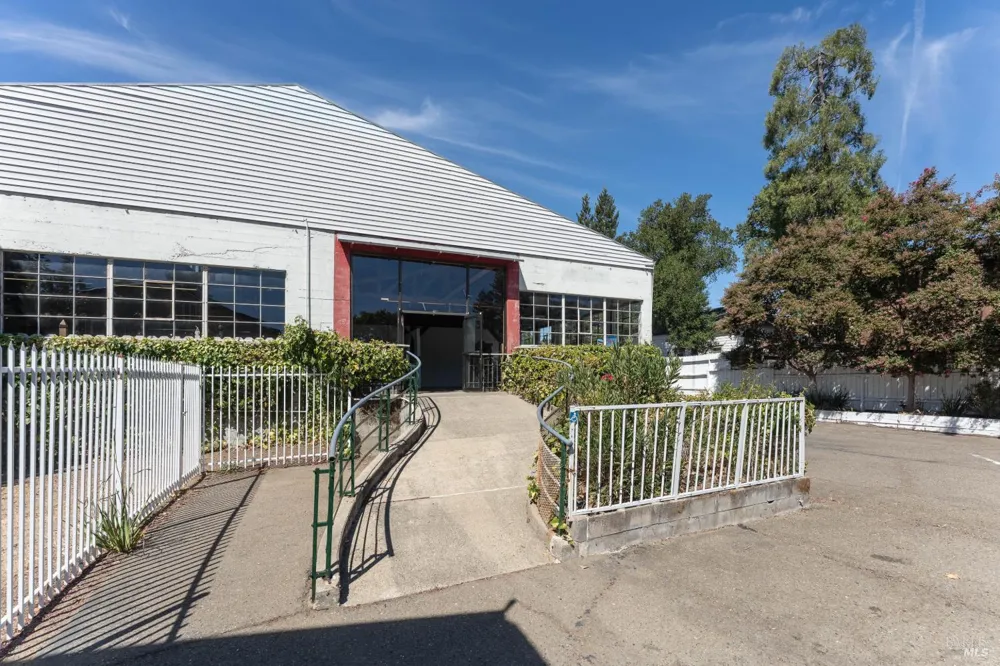 509 S State Street Ukiah, CA 95482