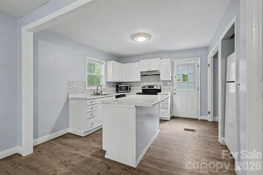 802 Stowe Drive Lowell, NC 28098