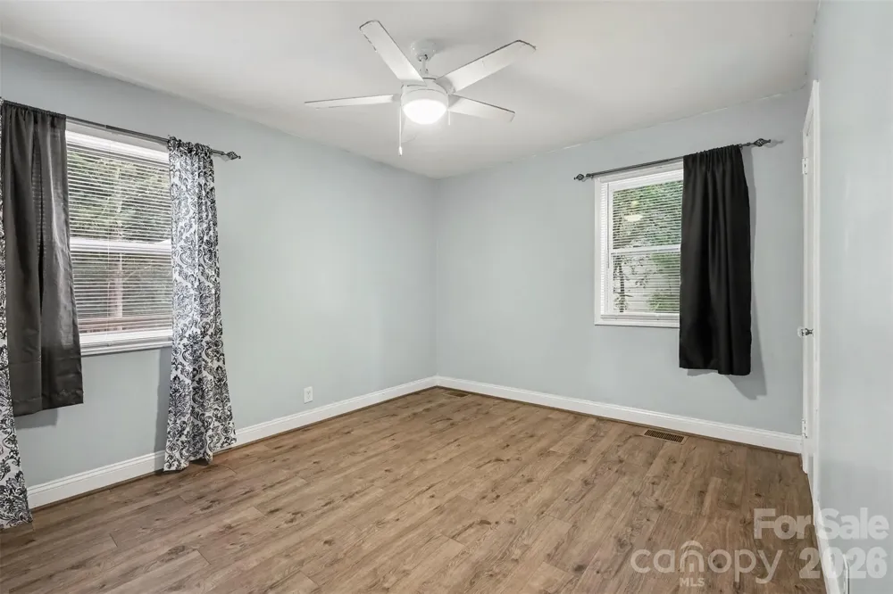 802 Stowe Drive Lowell, NC 28098