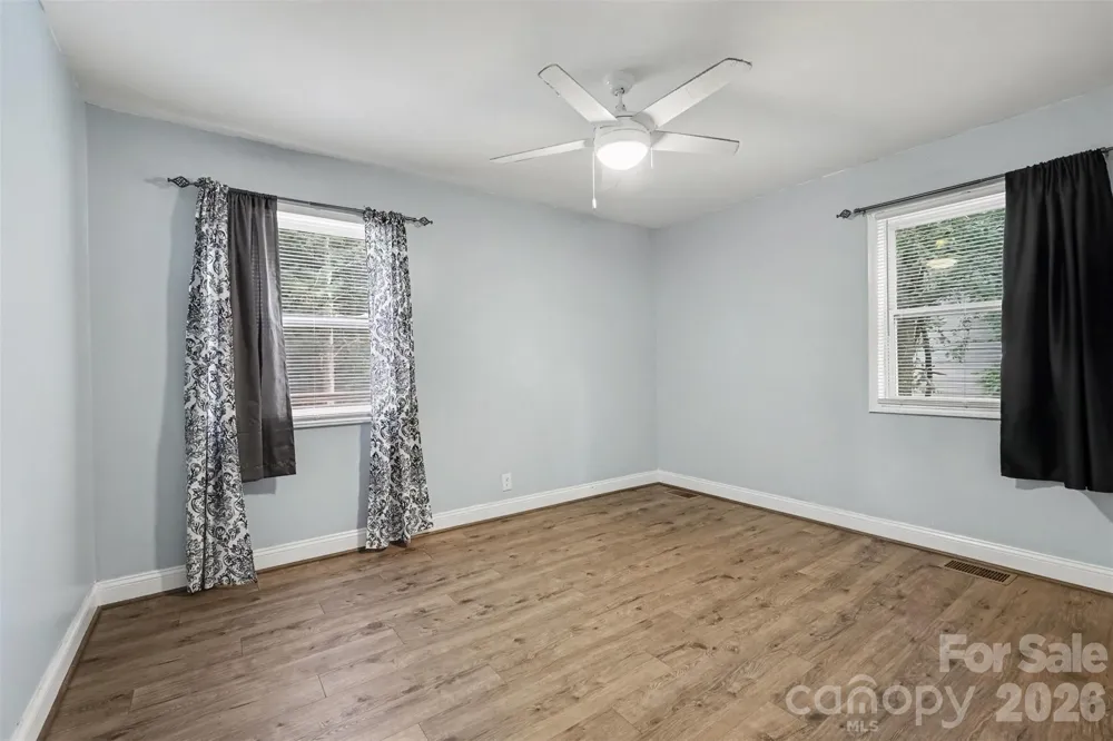 802 Stowe Drive Lowell, NC 28098