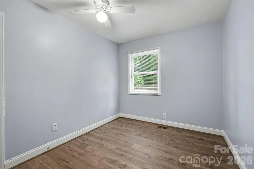 802 Stowe Drive Lowell, NC 28098