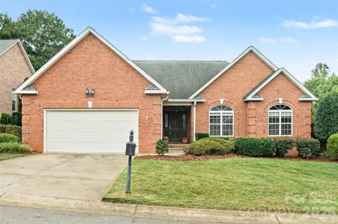122 Hazeltine Court