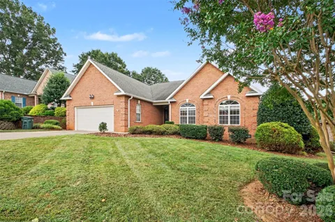 122 Hazeltine Court