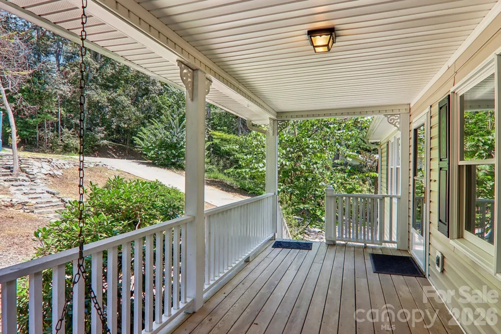 7 Maple Leaf Drive Hendersonville, NC 28739