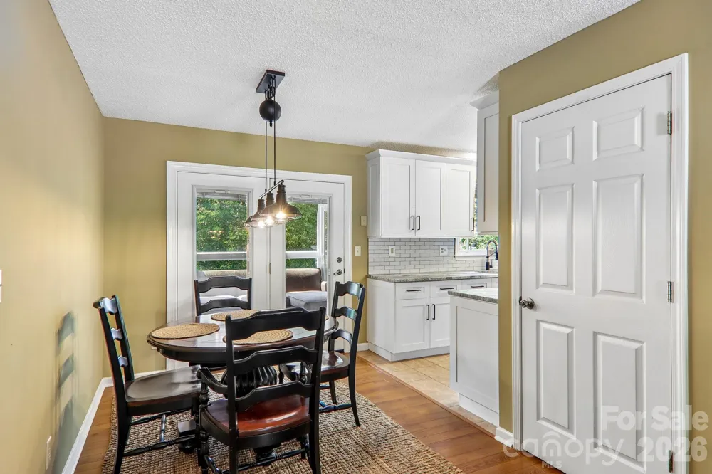 7 Maple Leaf Drive Hendersonville, NC 28739