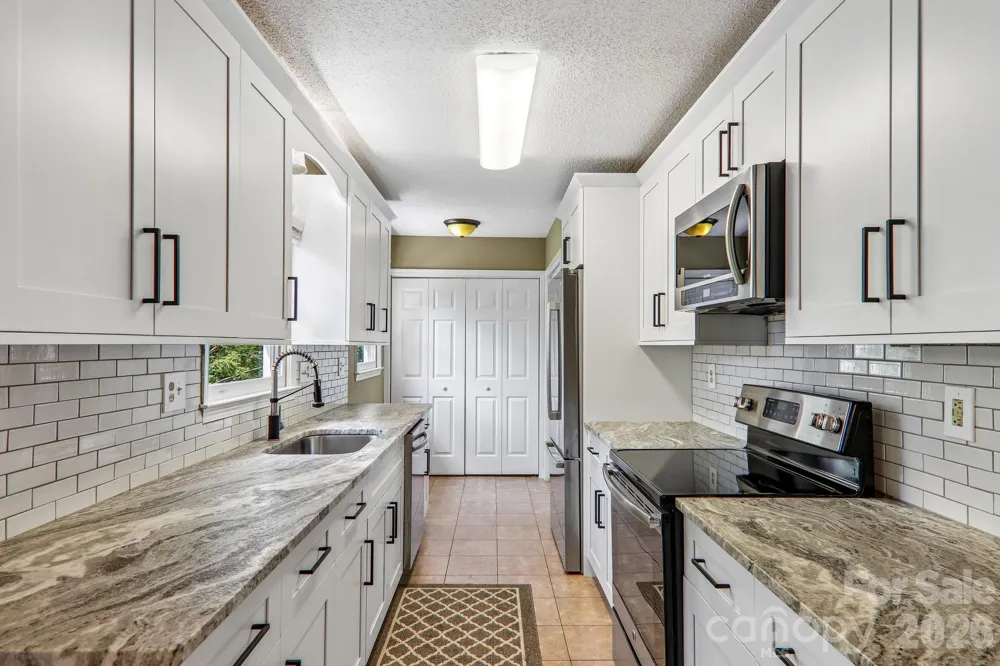 7 Maple Leaf Drive Hendersonville, NC 28739