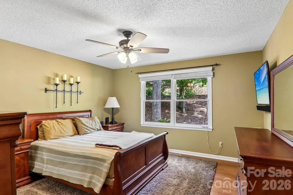 7 Maple Leaf Drive Hendersonville, NC 28739