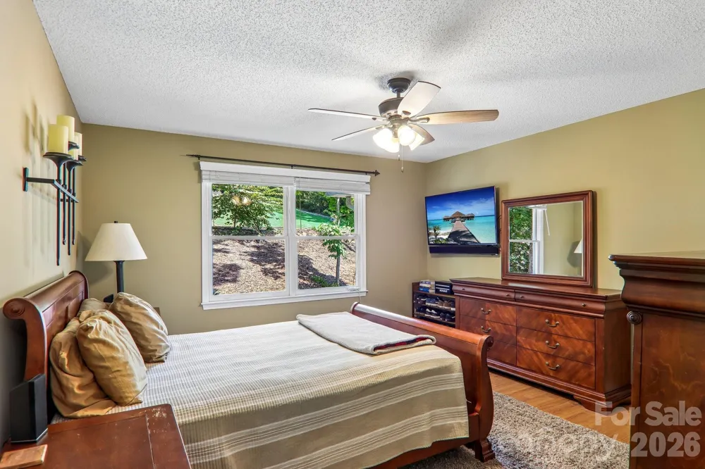 7 Maple Leaf Drive Hendersonville, NC 28739