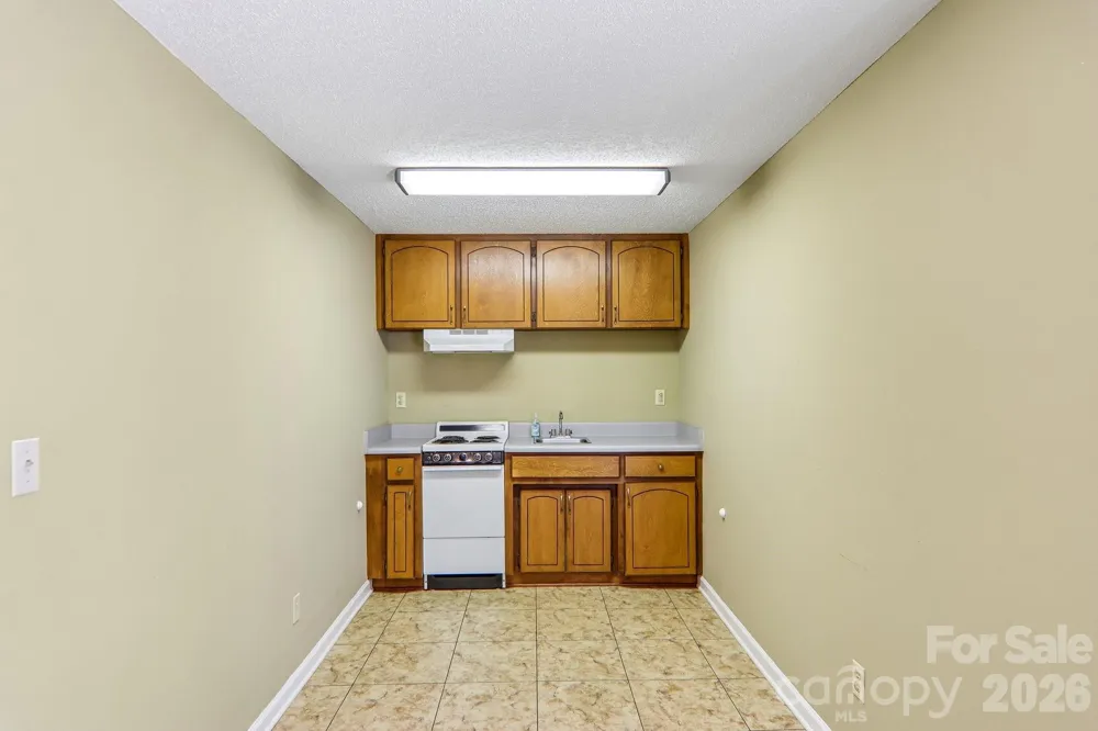 7 Maple Leaf Drive Hendersonville, NC 28739