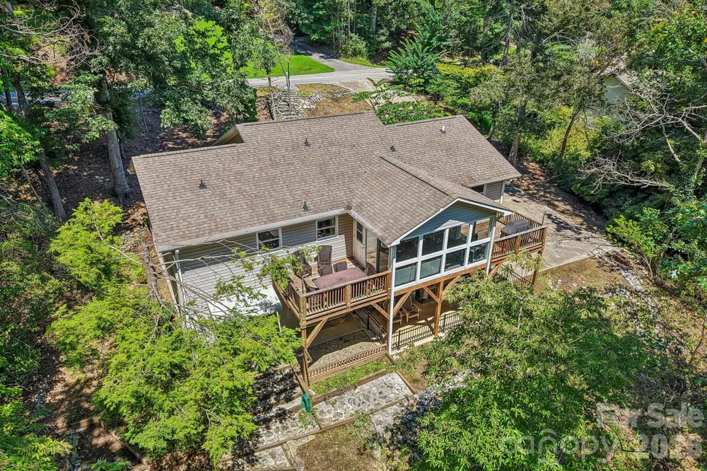 7 Maple Leaf Drive Hendersonville, NC 28739