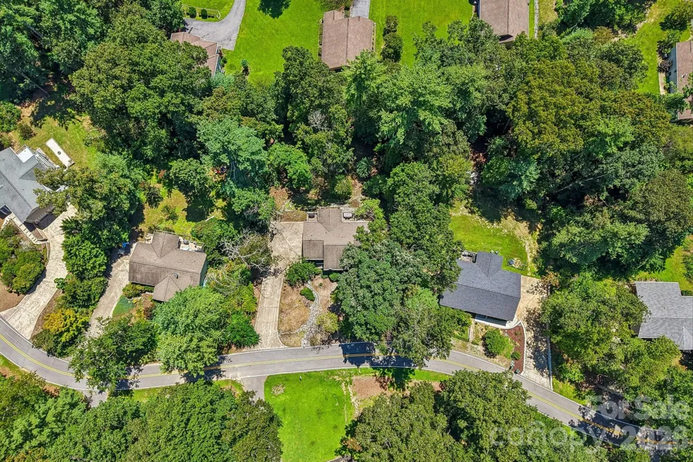 7 Maple Leaf Drive Hendersonville, NC 28739