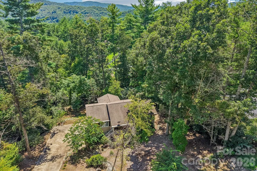 7 Maple Leaf Drive Hendersonville, NC 28739