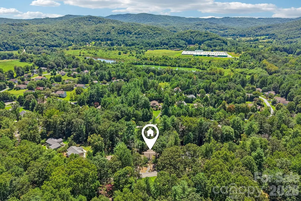 7 Maple Leaf Drive Hendersonville, NC 28739