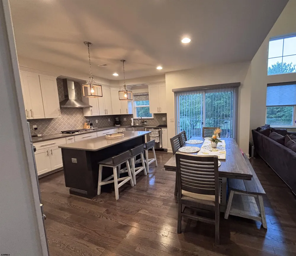 30 Monet Dr Mays Landing, NJ 08330