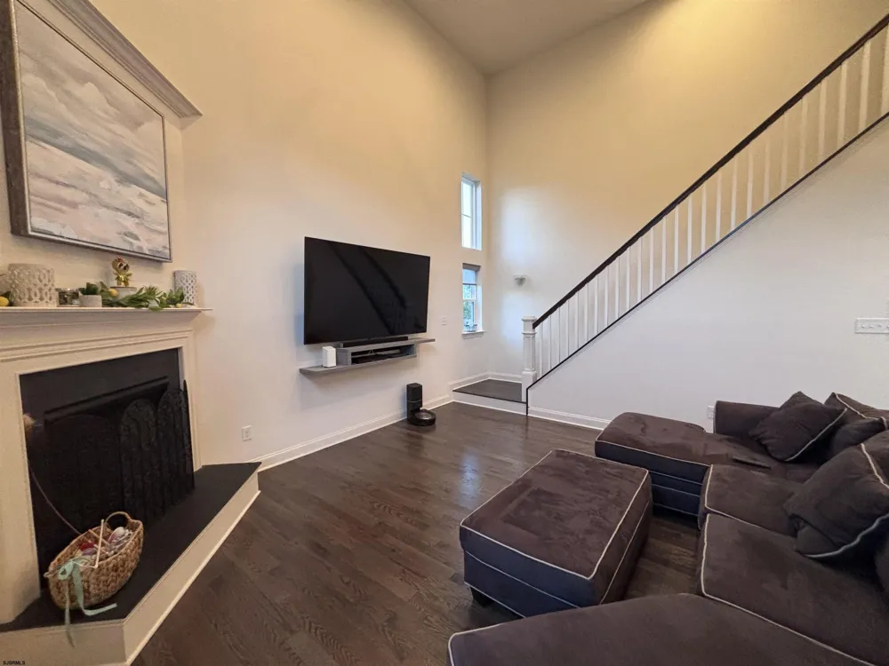 30 Monet Dr Mays Landing, NJ 08330