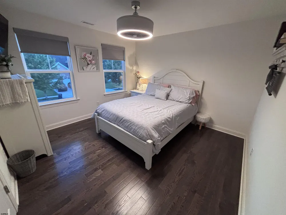 30 Monet Dr Mays Landing, NJ 08330
