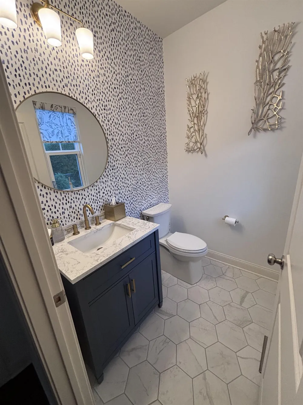 30 Monet Dr Mays Landing, NJ 08330