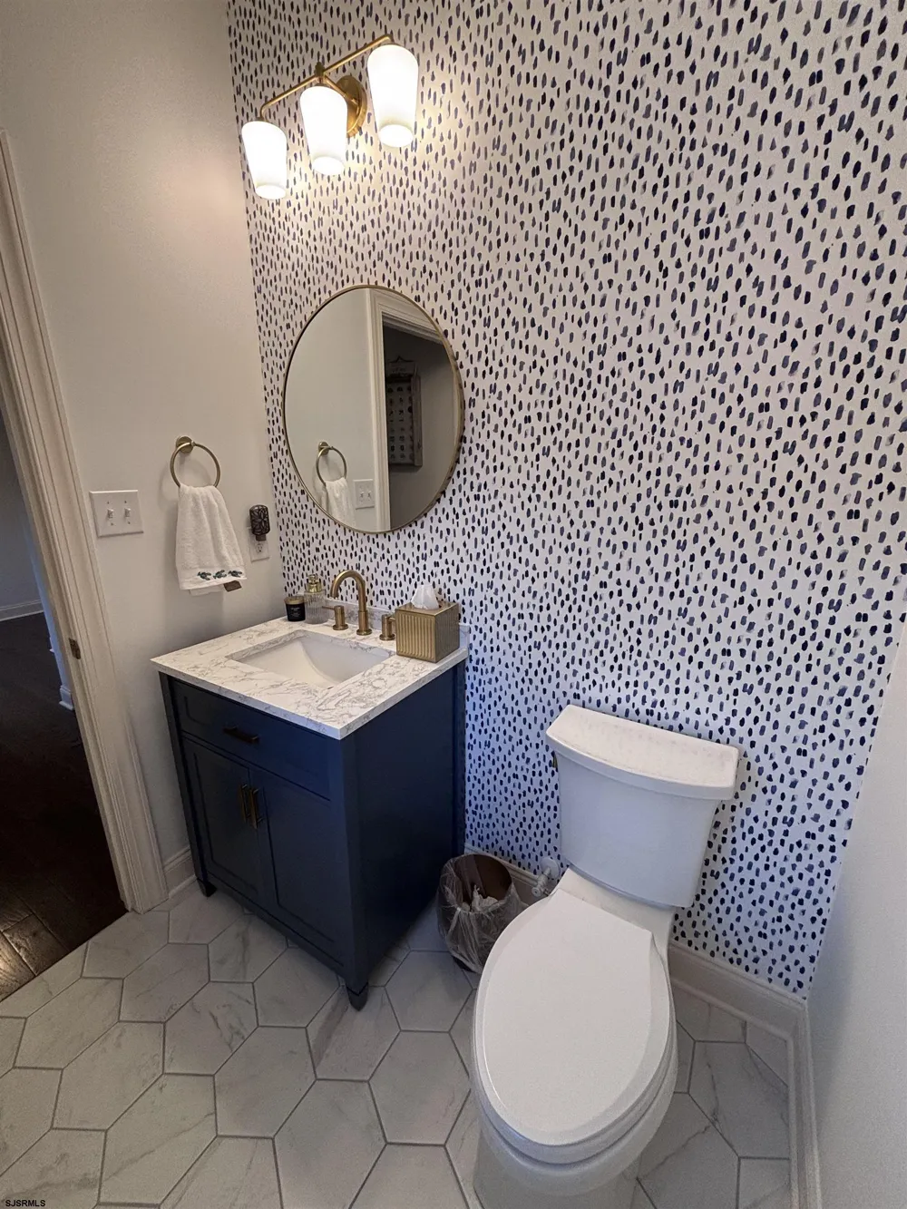 30 Monet Dr Mays Landing, NJ 08330
