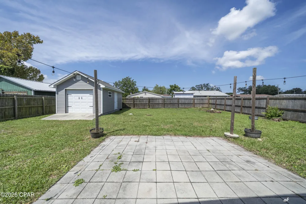 907 School Avenue Panama City, FL 32401