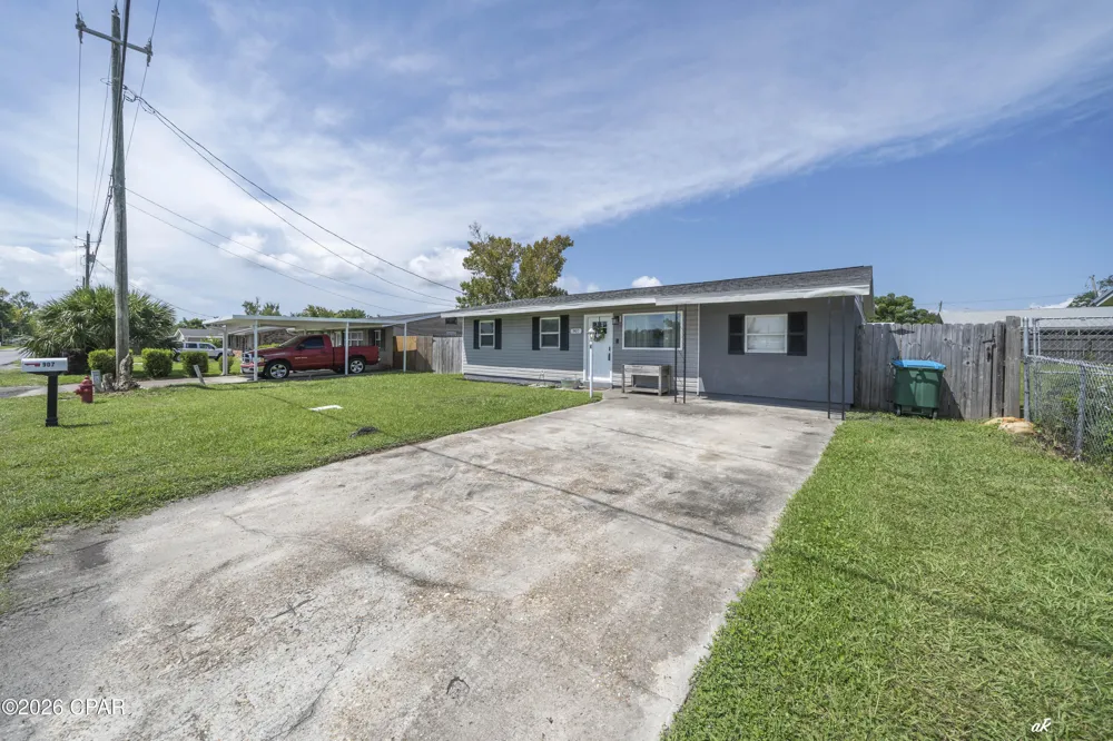 907 School Avenue Panama City, FL 32401