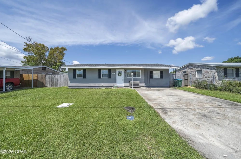 907 School Avenue Panama City, FL 32401