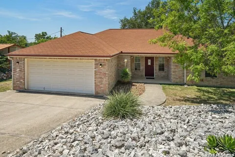 220 Loma Vista Dr