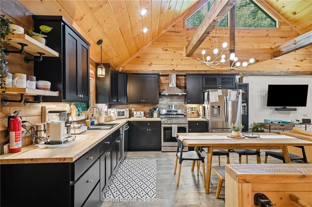 681 Catawba Circle Ellijay, GA 30540