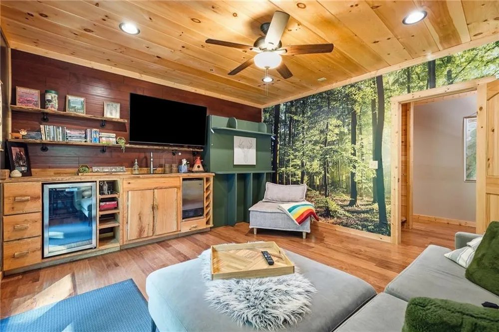 681 Catawba Circle Ellijay, GA 30540