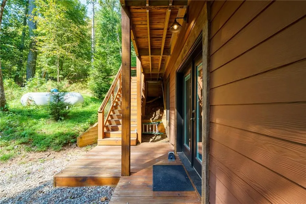 681 Catawba Circle Ellijay, GA 30540