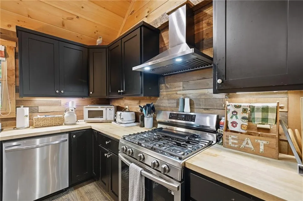 681 Catawba Circle Ellijay, GA 30540