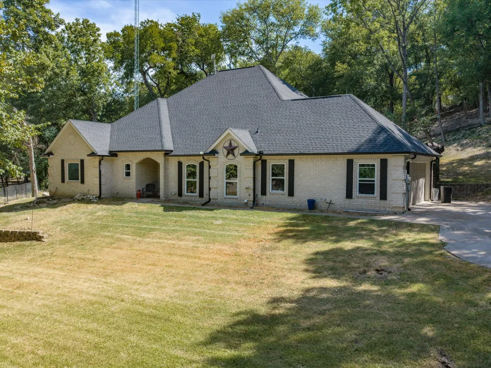 113 Oak Branch Court Waxahachie, TX 75167