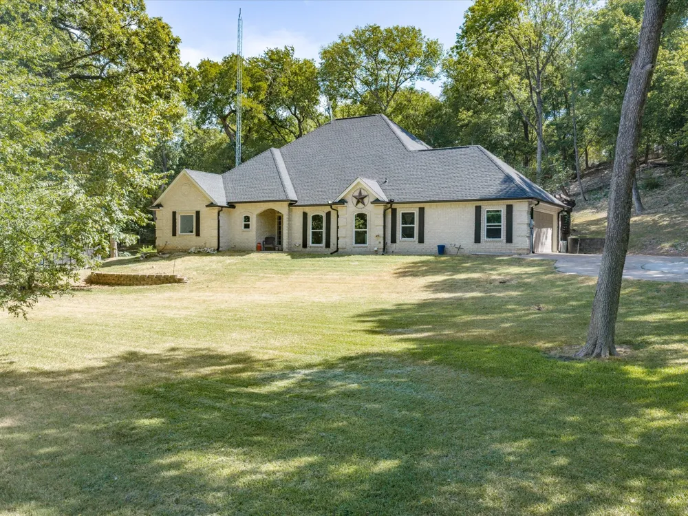 113 Oak Branch Court Waxahachie, TX 75167