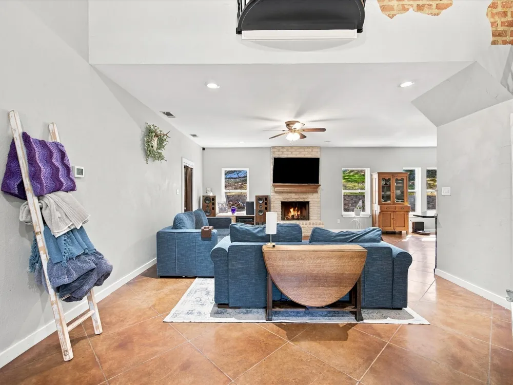 113 Oak Branch Court Waxahachie, TX 75167