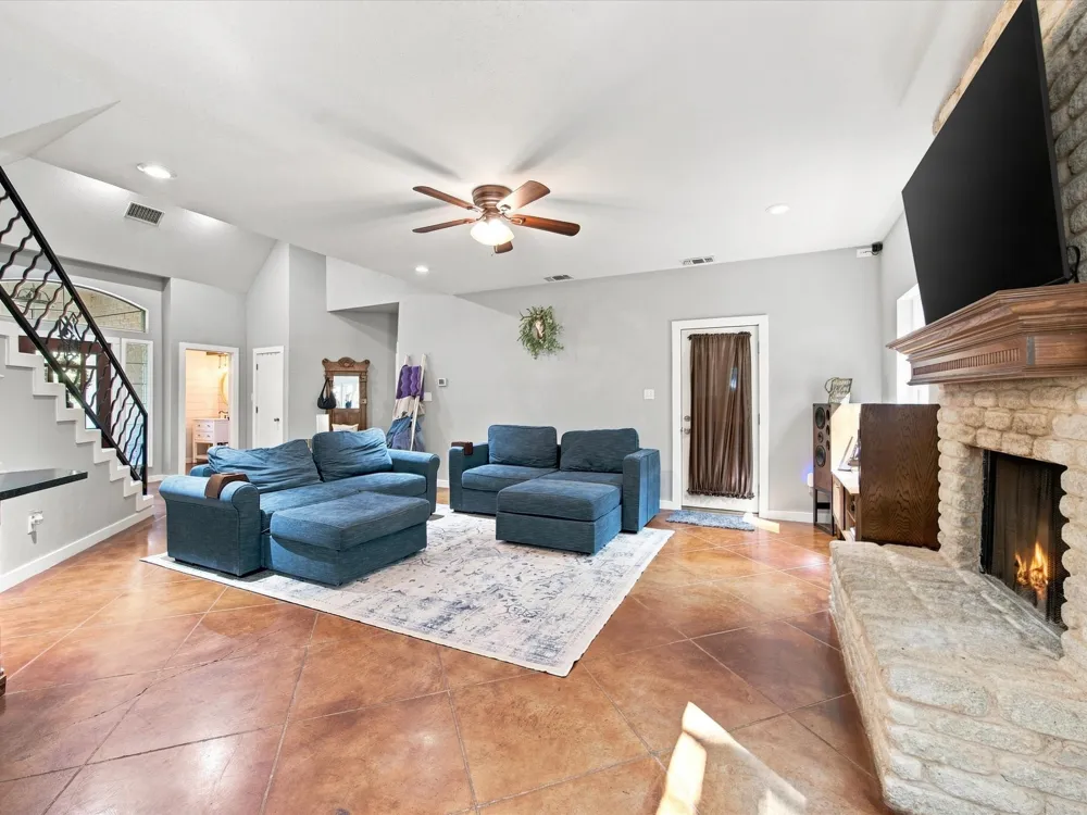 113 Oak Branch Court Waxahachie, TX 75167