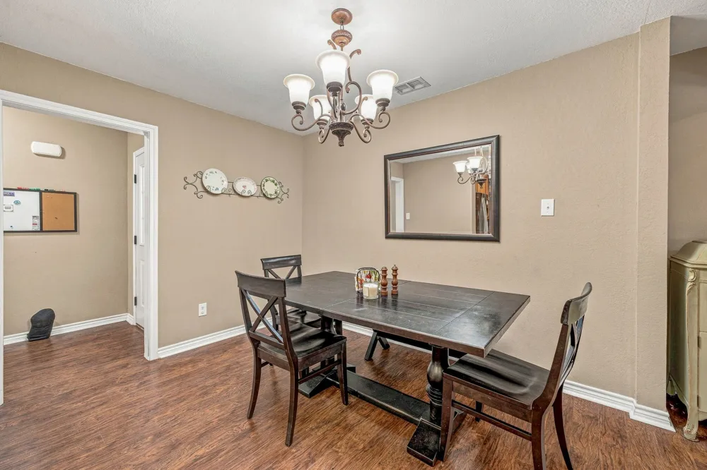 907 County Road 484 Stephenville, TX 76401