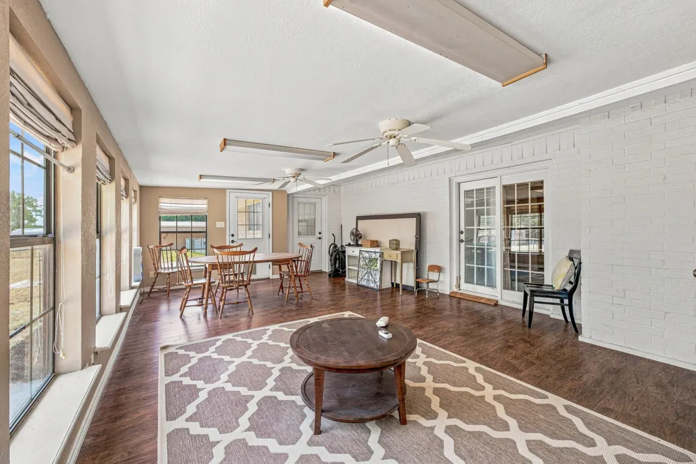 907 County Road 484 Stephenville, TX 76401