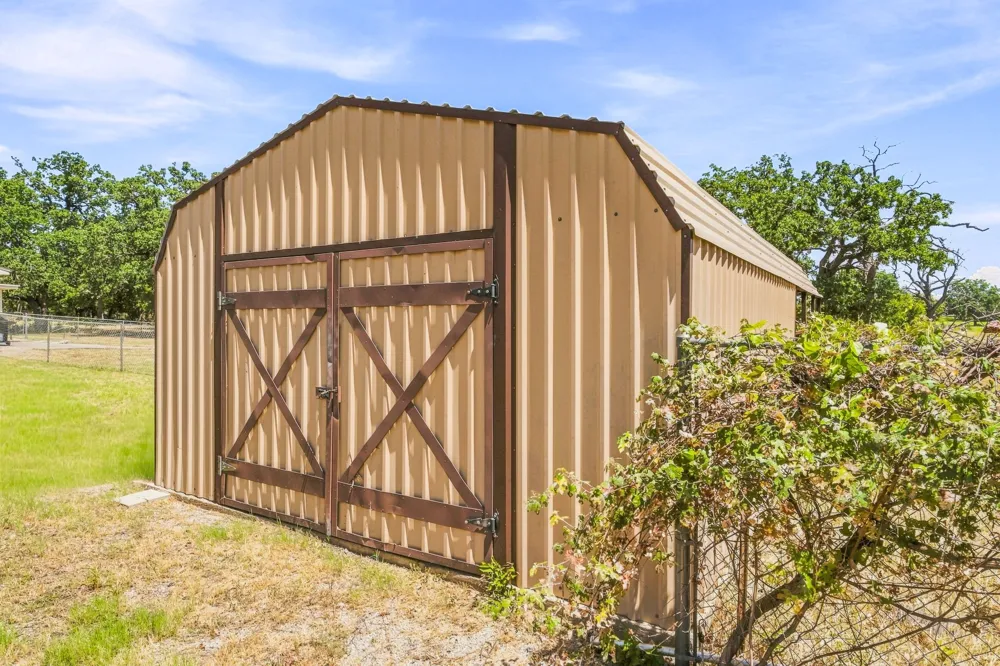 907 County Road 484 Stephenville, TX 76401