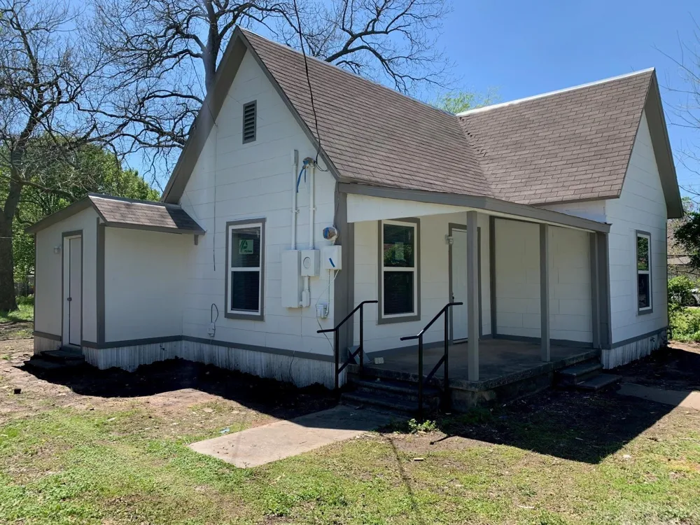 1012 Faye Street Gainesville, TX 76240