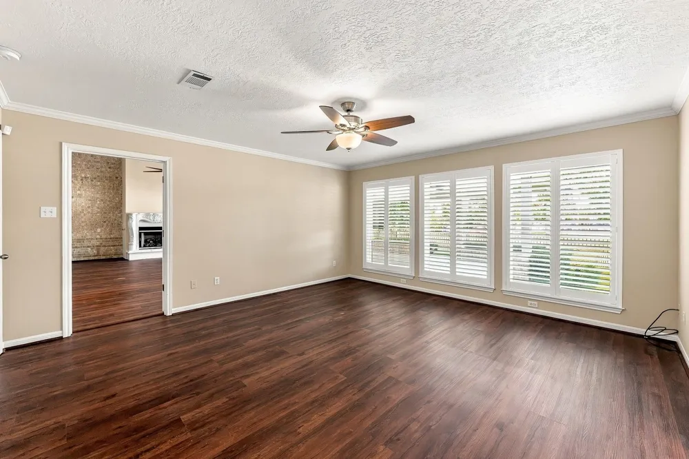 20 Golfview Manor Road Huntsville, TX 77340