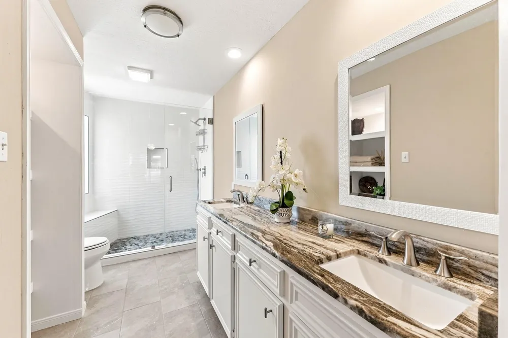 20 Golfview Manor Road Huntsville, TX 77340