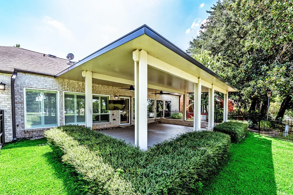 20 Golfview Manor Road Huntsville, TX 77340