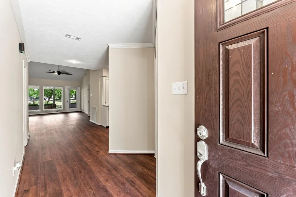 20 Golfview Manor Road Huntsville, TX 77340