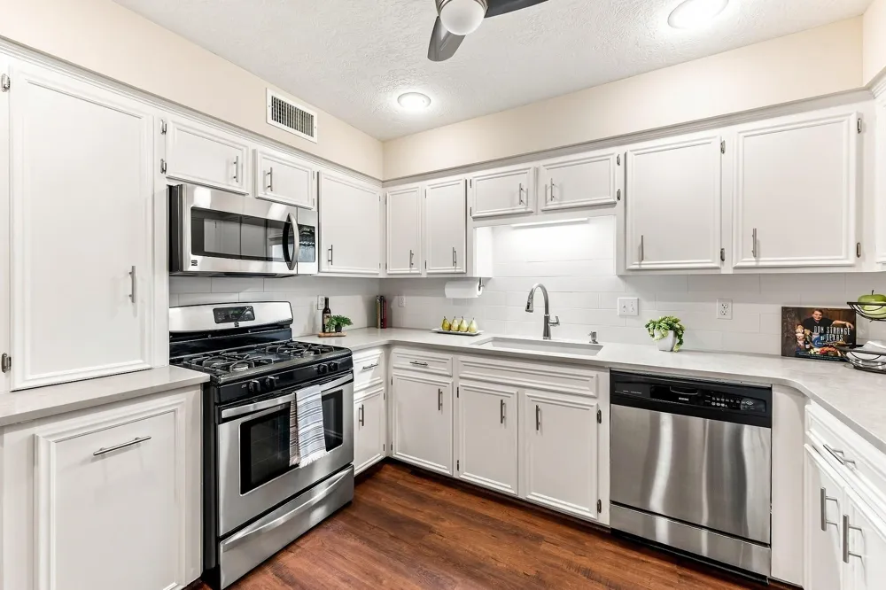 20 Golfview Manor Road Huntsville, TX 77340
