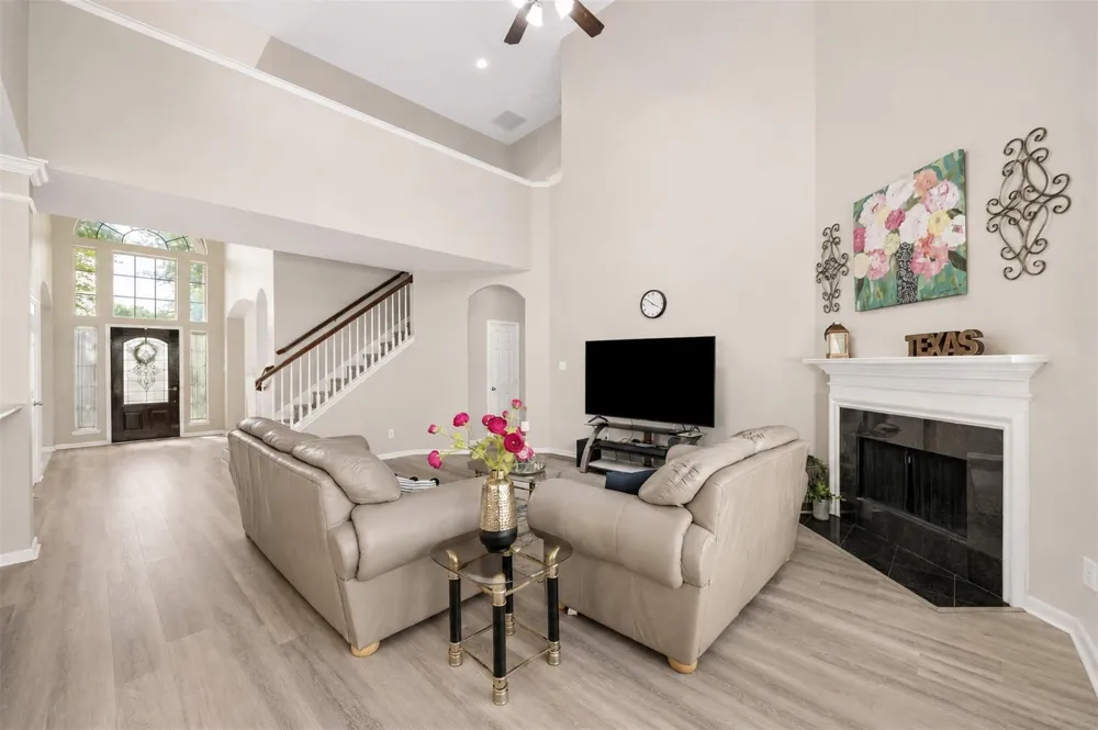 2614 Cezanne Circle Missouri City, TX 77459