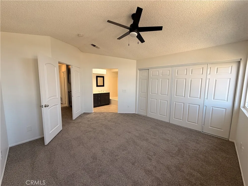 506 El Mirador Perris, CA 92571